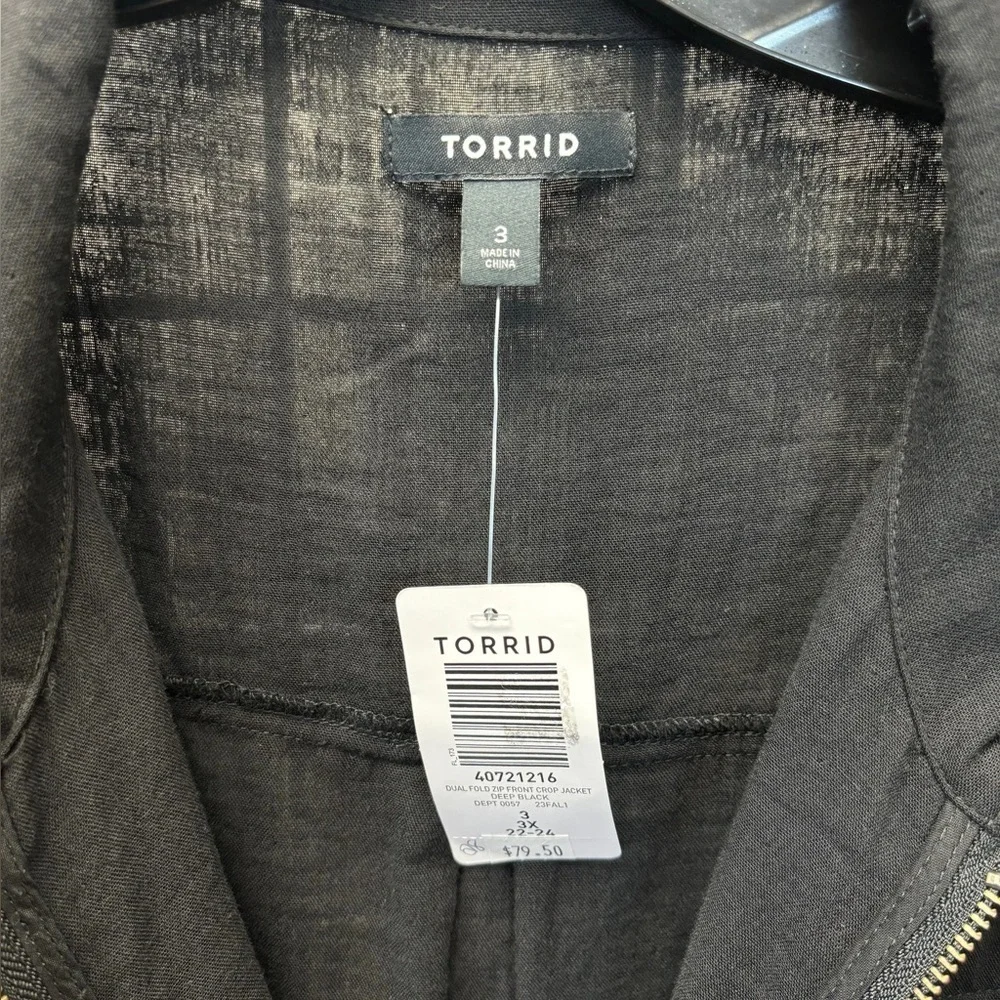 Torrid Dual Fold Zip Front Crop Jacket - New - Size 3 (22/24)